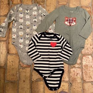 Set of 3 baby gap onesies